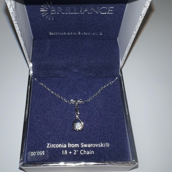 Swarovski silver necklace super sparkly - Picture 3 of 3